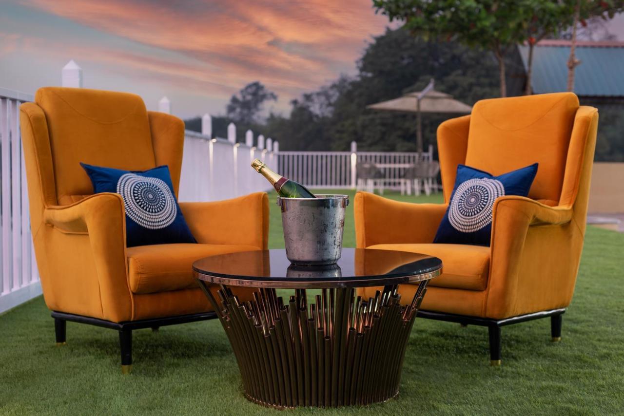 Paramount Riverfront Resort & Spa, 카르자트 외부 사진