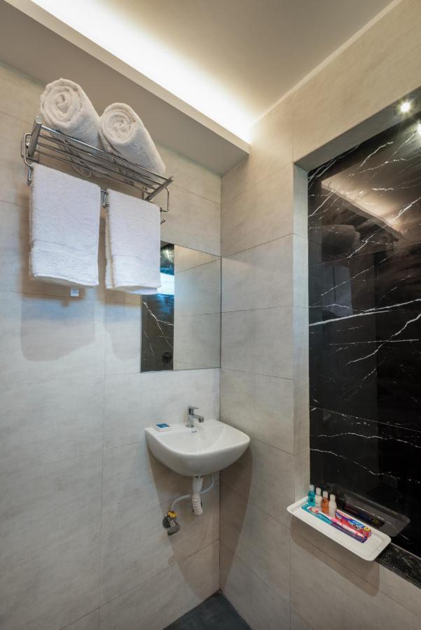 Paramount Riverfront Resort & Spa, 카르자트 외부 사진